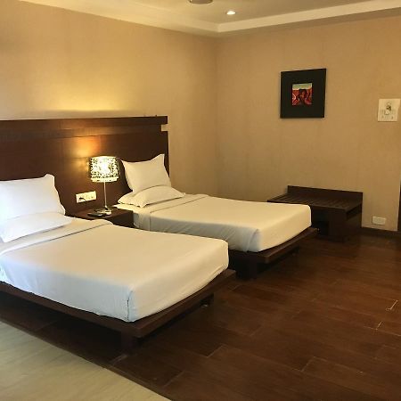 Hotel Md'S Continental Jorhat Luaran gambar